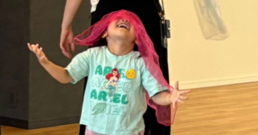 英語リトミック_peek-a-boo